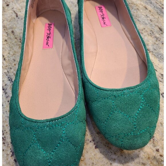 Betsey Johnson Sagga Size 9 Green Suede Quilted Heart Ballet Flats Cheetah Sole - Picture 4 of 12
